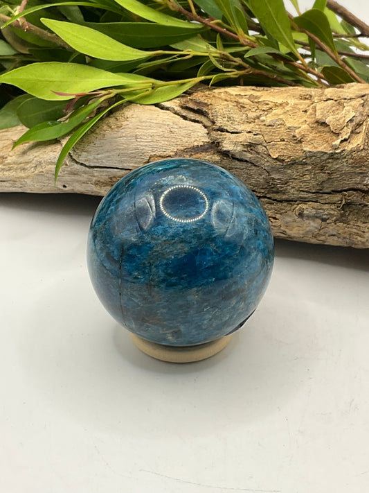 Apatite Sphere AS04