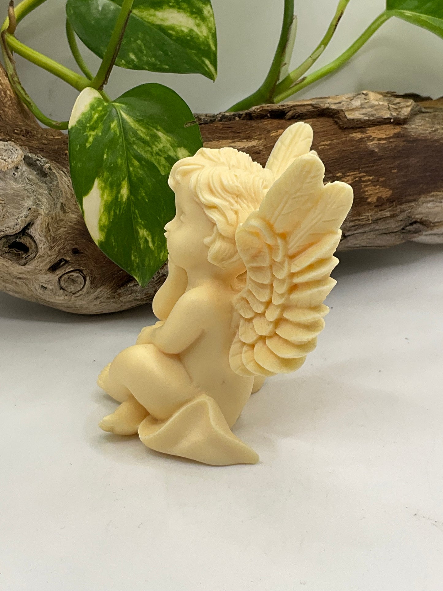 Nut Ivory Cherub